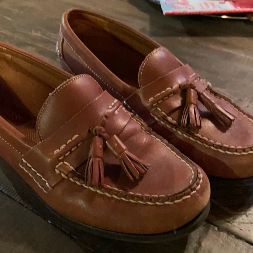 Men’s brown leather loafers